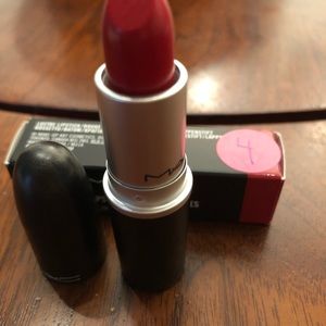 MAC full size lipstick color is cockney